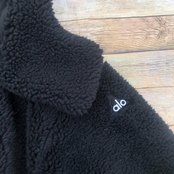 NWT Alo Yoga Norte Faux Sherpa Coat - Picture 4 of 8